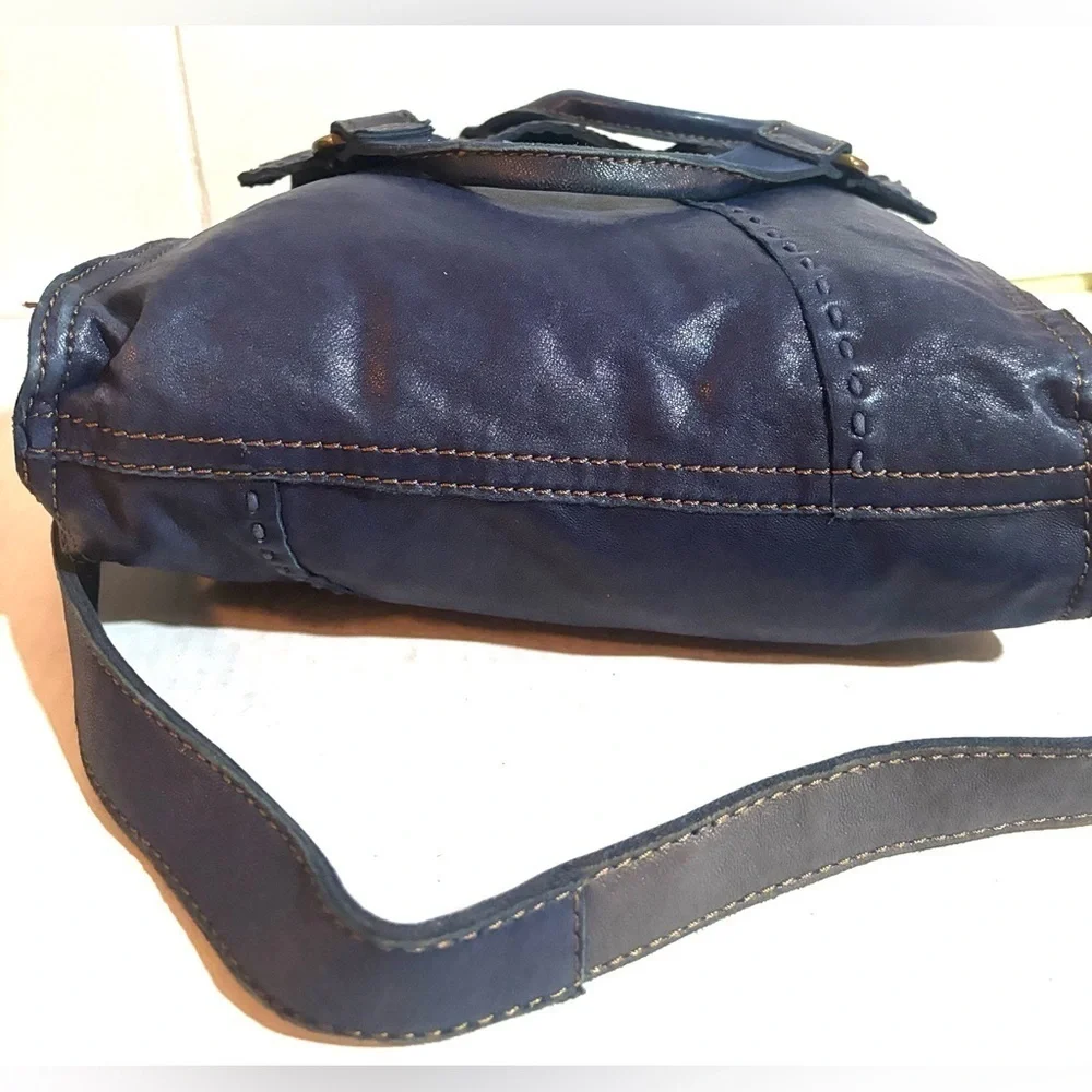 Lucky brand Elegant Blue Leather Women's crossbody Bag